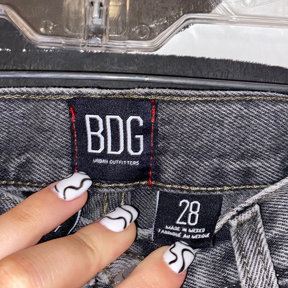 Grey Jeans - Picture 2 of 3